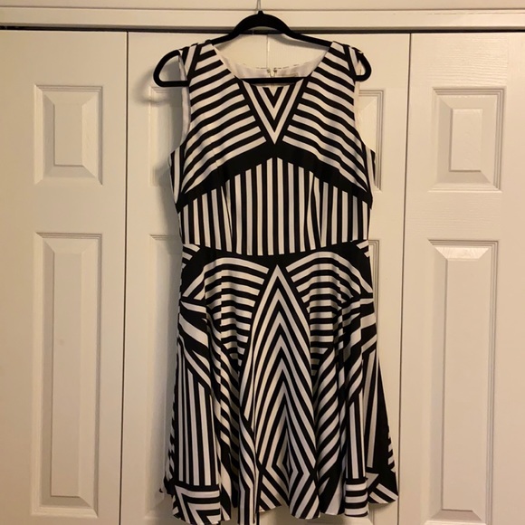 Size 10 Cremieux cocktail dress - Picture 1 of 3
